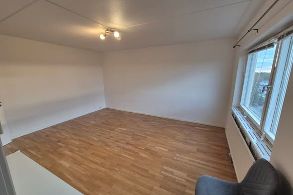 Delvis möblerad lägenhet i Brandbergen