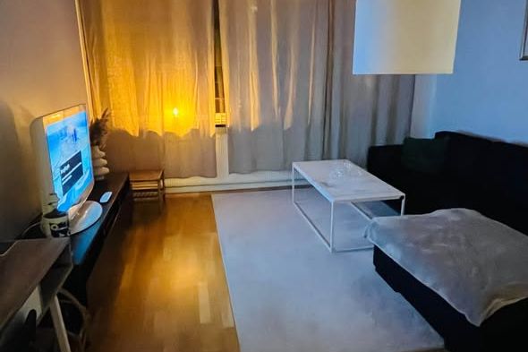 Nyrenoverad möblerad 1:a nära Folkets Park