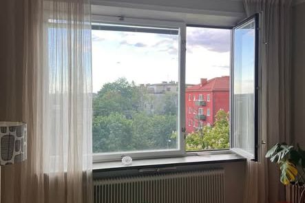 Möblerad 1,5:a i Midsommarkransen